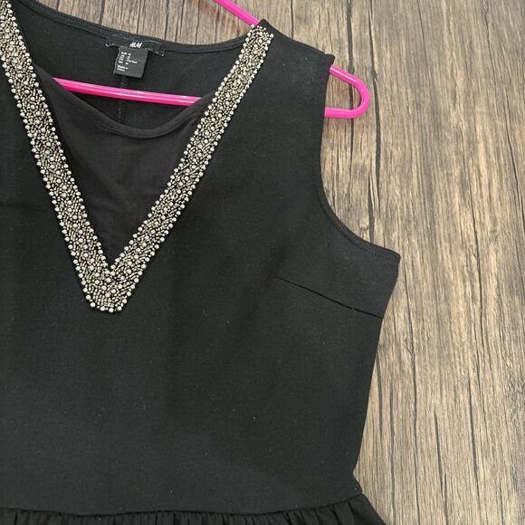 H&M Black Dress Size Medium. Mesh V Detail On The Front. - Picture 10 of 16